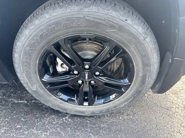 Used 2022 GMC Terrain AT4 w/ GMC Pro Grade Package AWD/4WD image 28