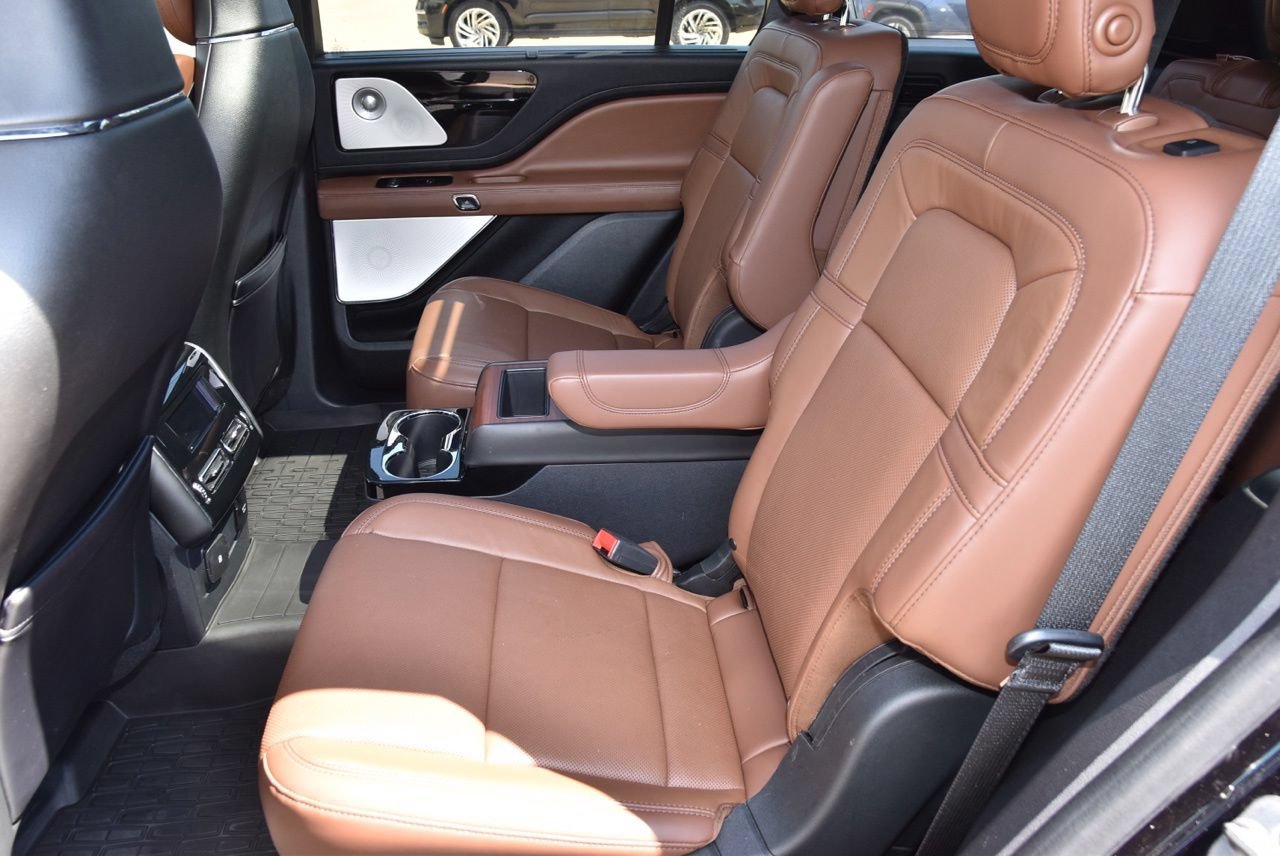 Used 2020 Lincoln Aviator Reserve w/ Equipment Group 202A AWD/4WD image 11