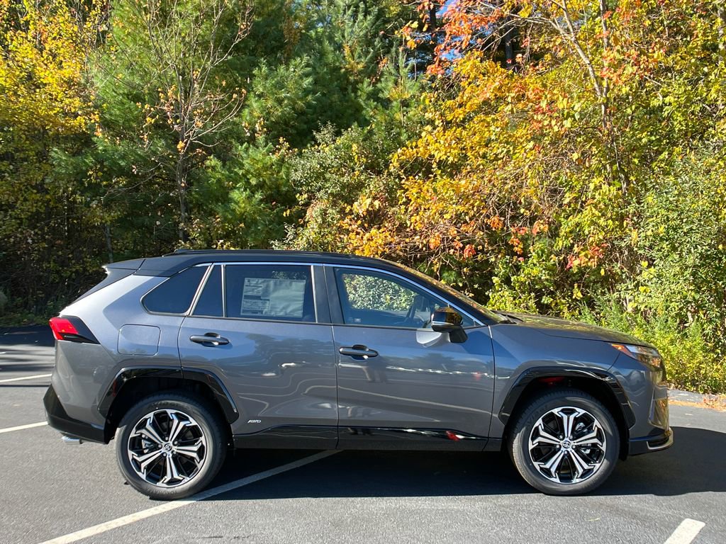New 2025 Toyota RAV4 XSE w/ Weather Package image 6