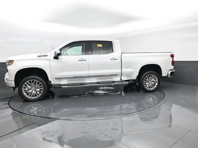 Used 2025 Chevrolet Silverado 1500 High Country w/ High Country Premium Package AWD/4WD image 5