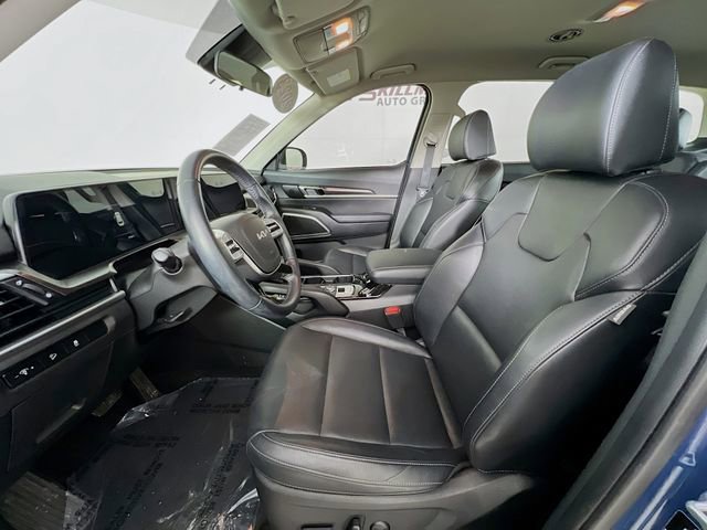 Used 2023 Kia Telluride S image 10