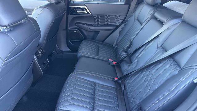 New 2025 Mitsubishi Outlander SEL image 26