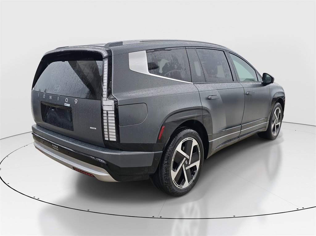 New 2026 Hyundai Ioniq 9 Limited image 3