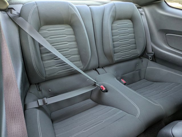Used 2015 Ford Mustang Coupe RWD image 18