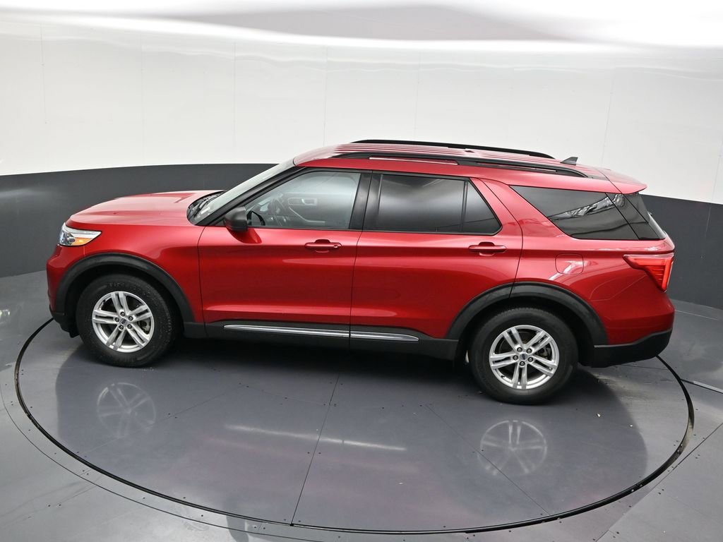 Used 2021 Ford Explorer XLT image 18