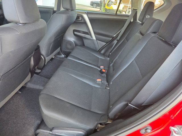 Used 2017 Toyota RAV4 LE w/ Carpet Mat Package AWD/4WD image 17