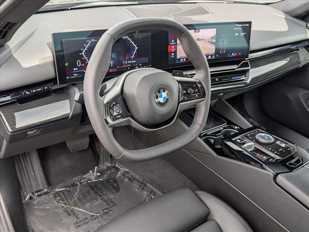 Certified 2025 BMW 530i RWD image 10