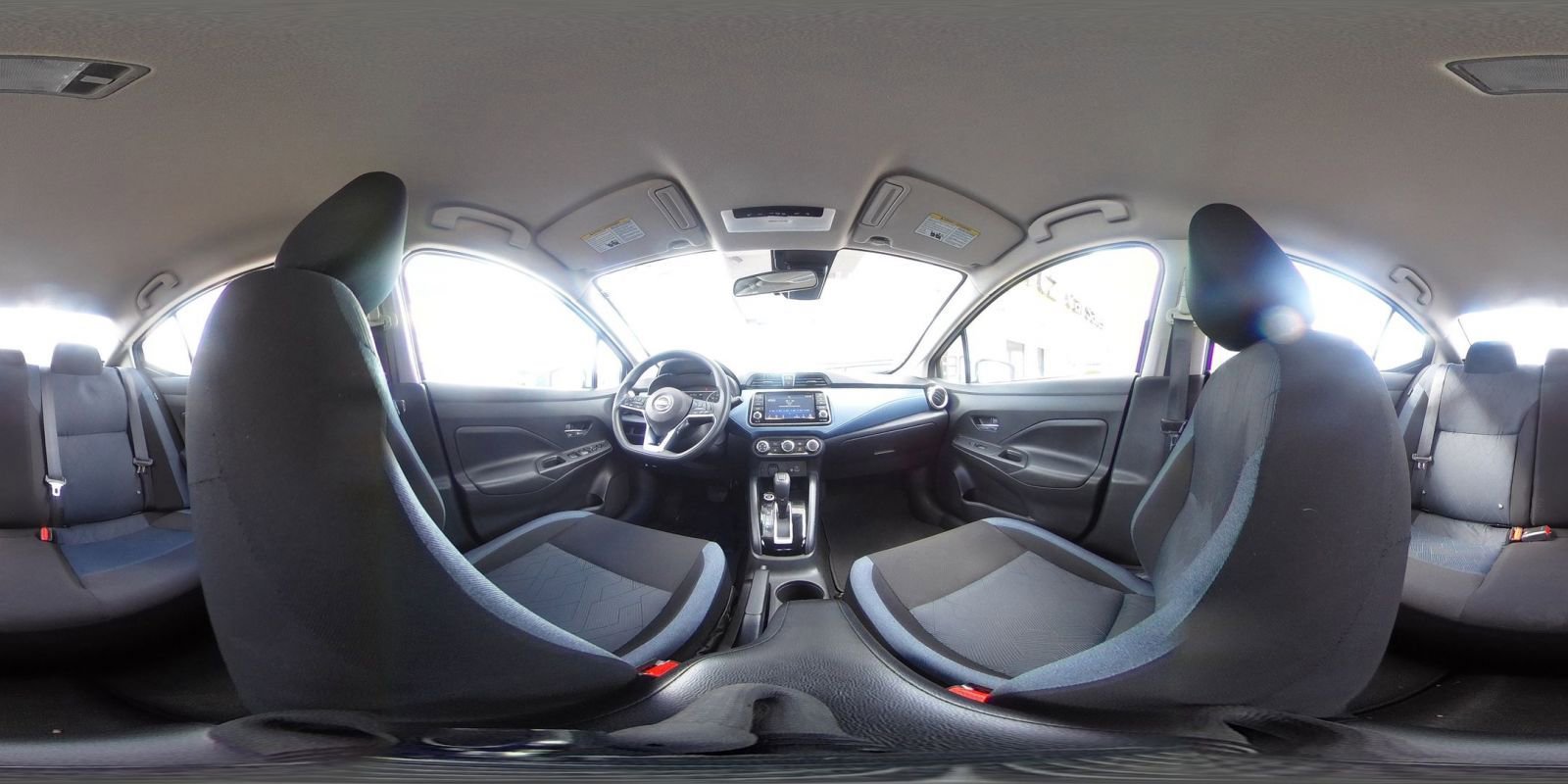 Used 2025 Nissan Versa SV image 38