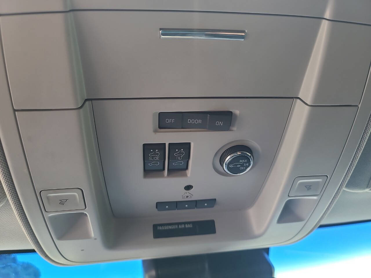 Used 2019 Chevrolet Suburban LT AWD/4WD image 20