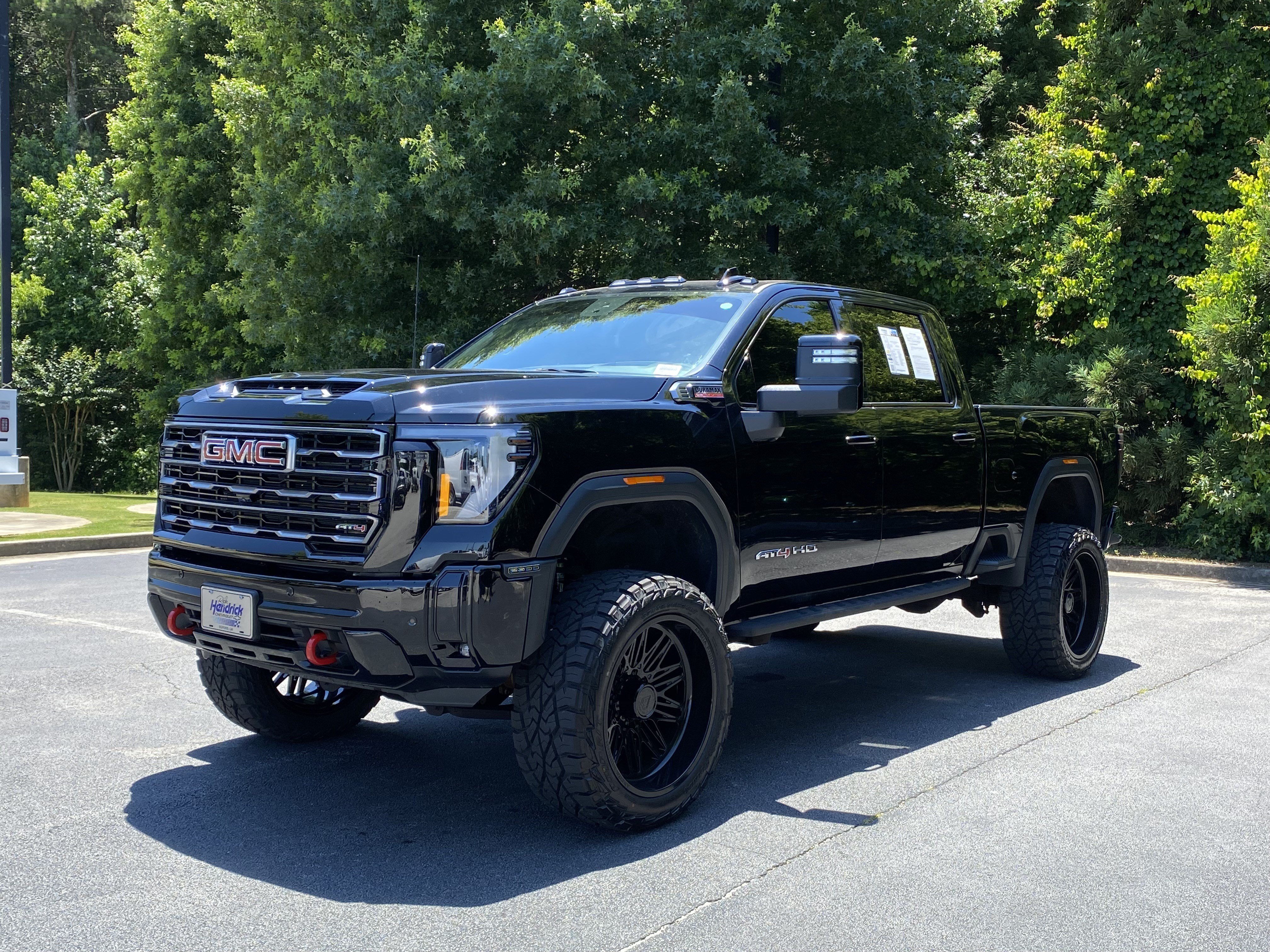 Used 2025 GMC Sierra 2500 AT4 w/ AT4 Premium Plus Package AWD/4WD image 5