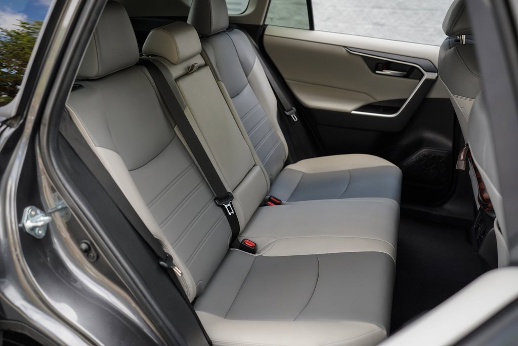 Used 2023 Toyota RAV4 XLE Premium image 25