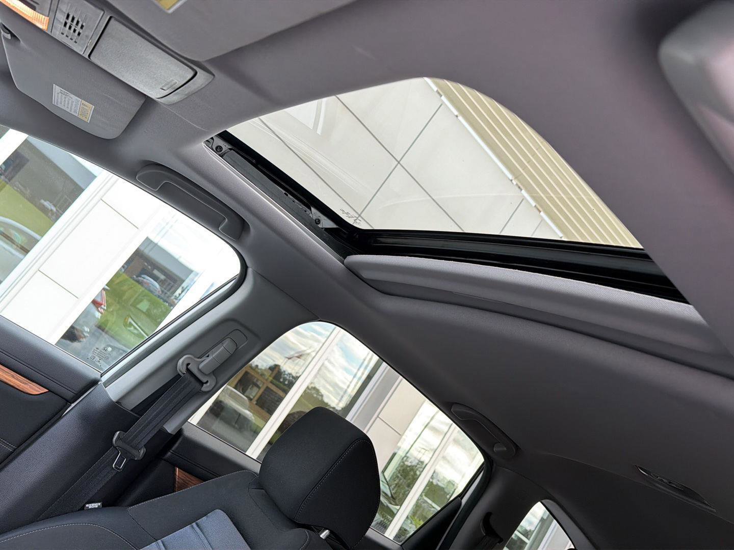Used 2019 Honda CR-V EX image 31