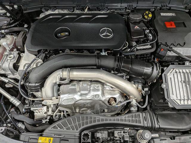 Used 2025 Mercedes-Benz GLB 250 image 23