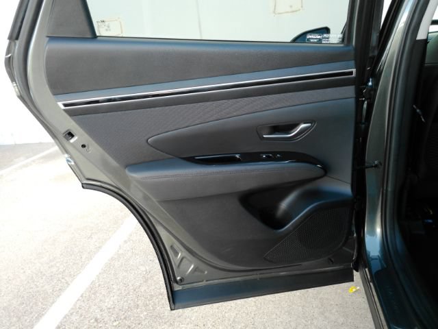 Used 2022 Hyundai Tucson Limited AWD/4WD image 16