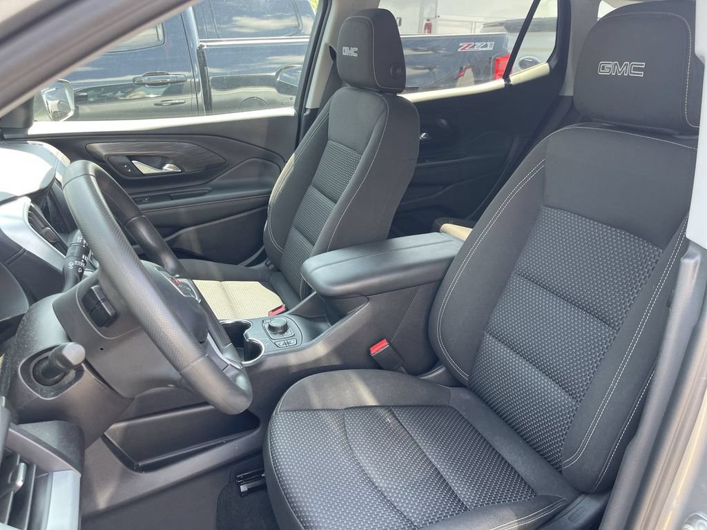 Used 2024 GMC Terrain SLE w/ Driver Convenience Package AWD/4WD image 8