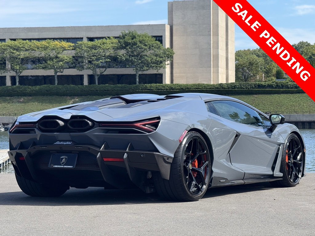 Used 2024 Lamborghini Revuelto image 4