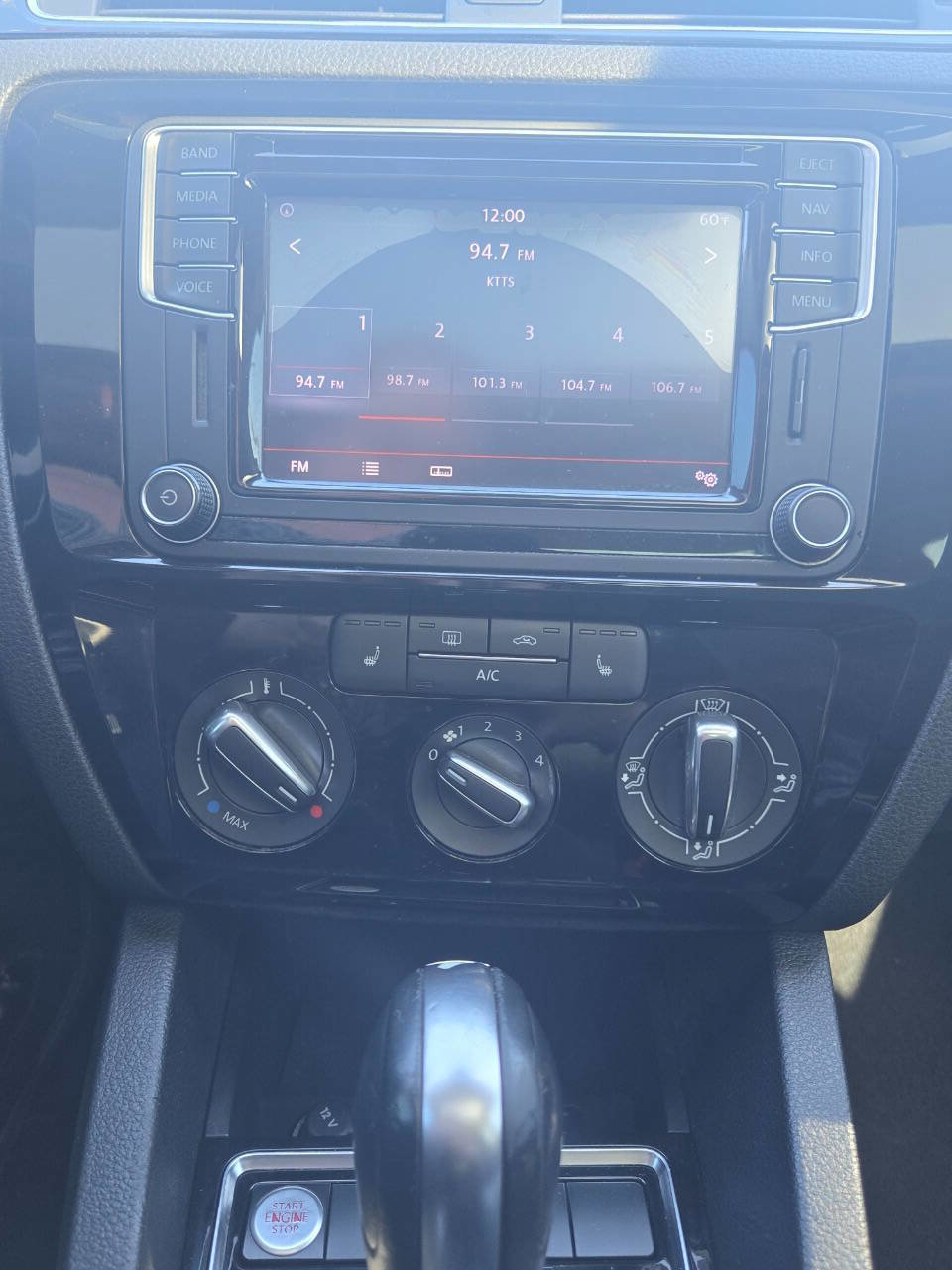 Used 2016 Volkswagen Jetta SEL w/ Lighting Package image 5