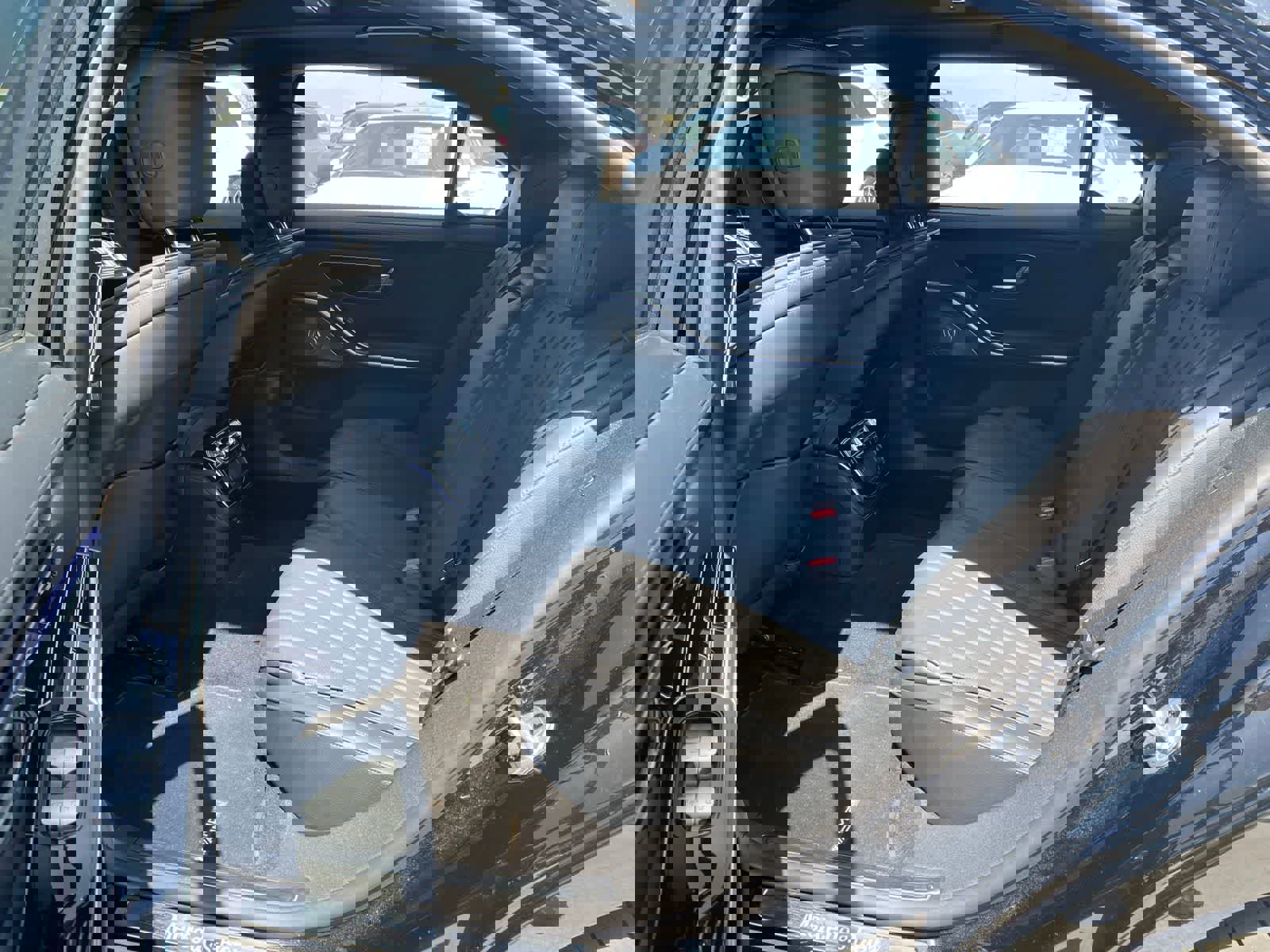 Used 2023 Mercedes-Benz S 580 4MATIC Sedan image 3