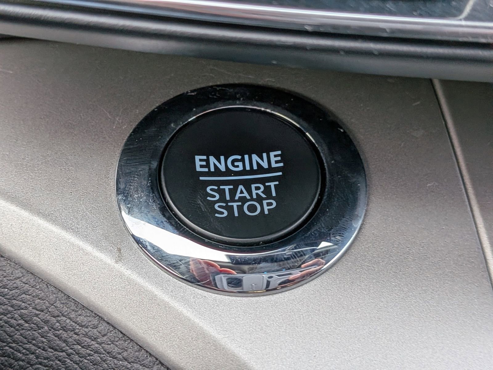 Certified 2023 Ford Explorer XLT w/ Equipment Group 202A image 31