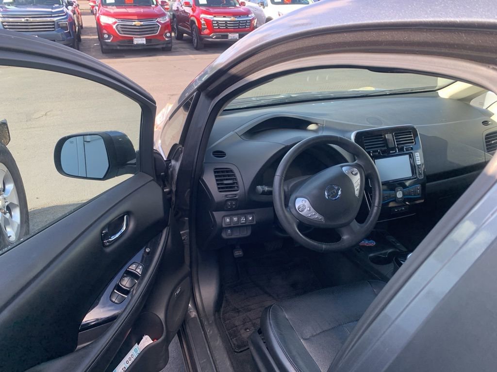 Used 2015 Nissan Leaf SL w/ Premium Package image 14