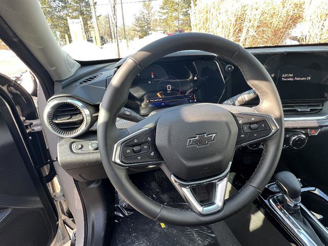 New 2026 Chevrolet Trax ACTIV w/ Sunroof Package FWD image 12