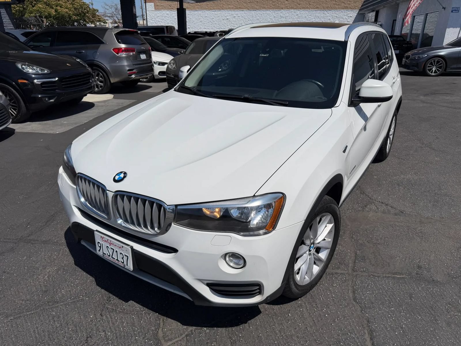 Used 2016 BMW X3 xDrive28i AWD/4WD image 4