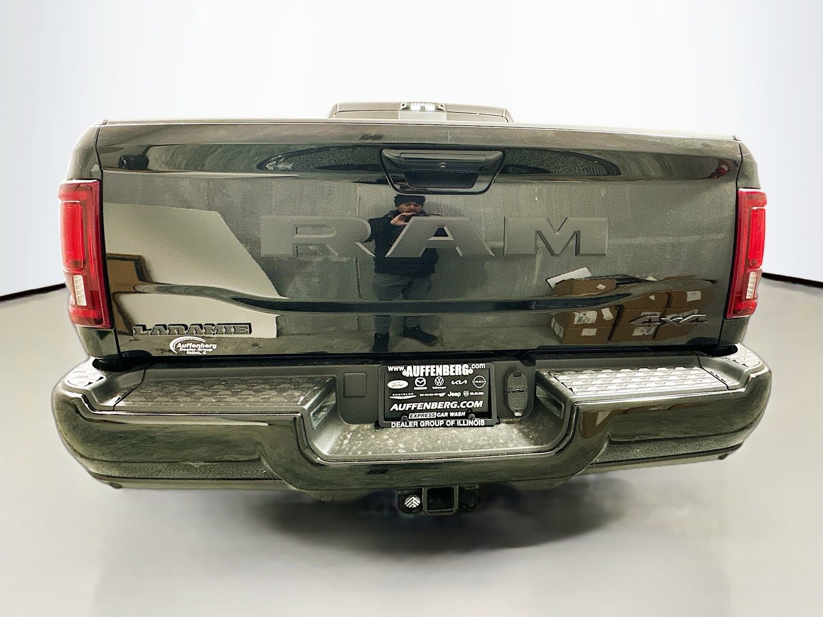 New 2026 RAM 2500 Laramie AWD/4WD image 18