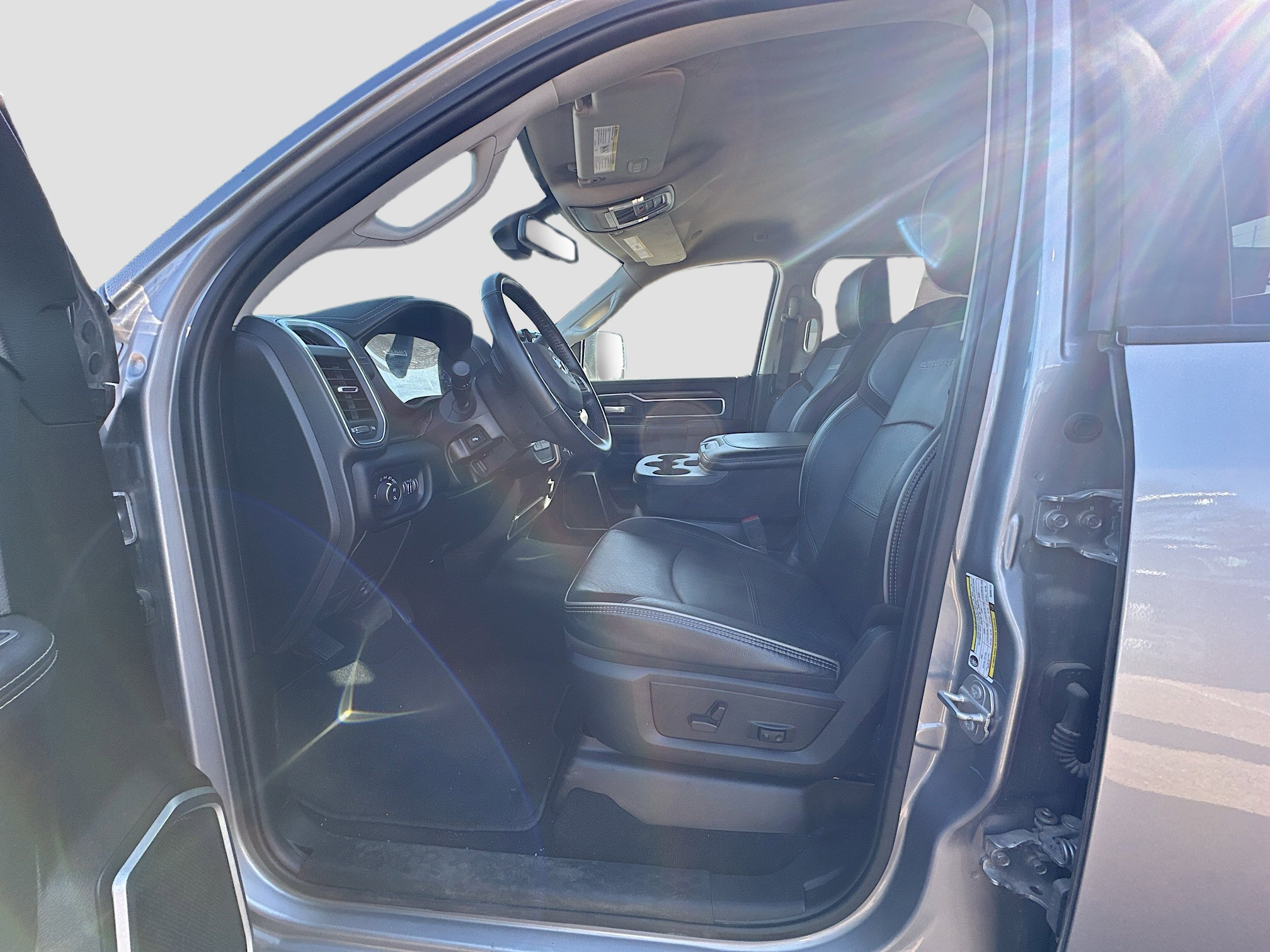 Used 2024 RAM 2500 Laramie image 13