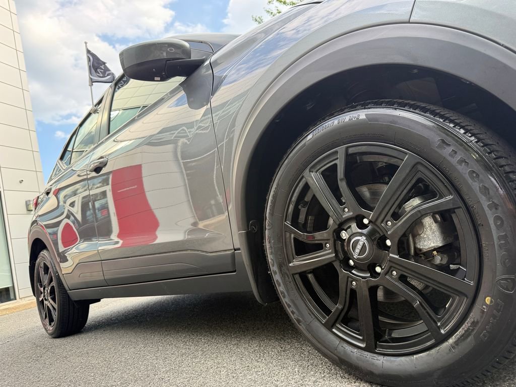 Used 2023 Nissan Kicks SV w/ Exterior Package FWD image 9