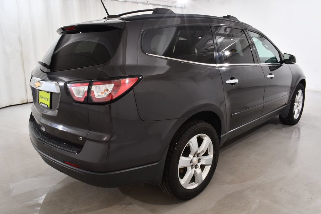 Used 2017 Chevrolet Traverse LT w/ Style and Technology Package FWD image 11