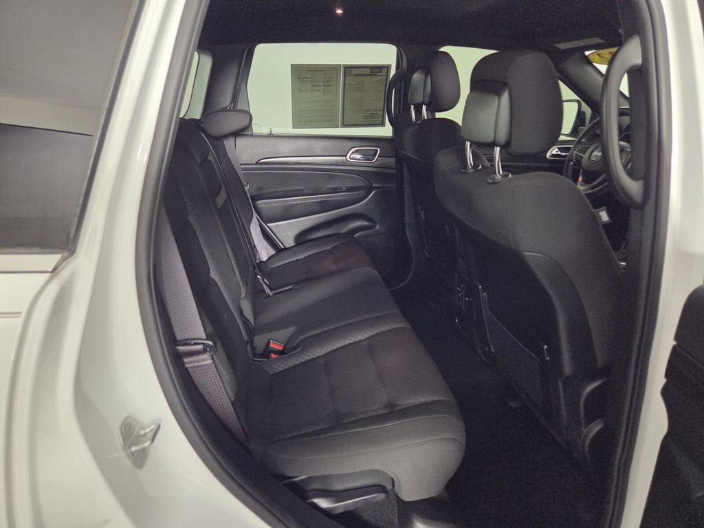 Certified 2022 Jeep Grand Cherokee Laredo E image 31