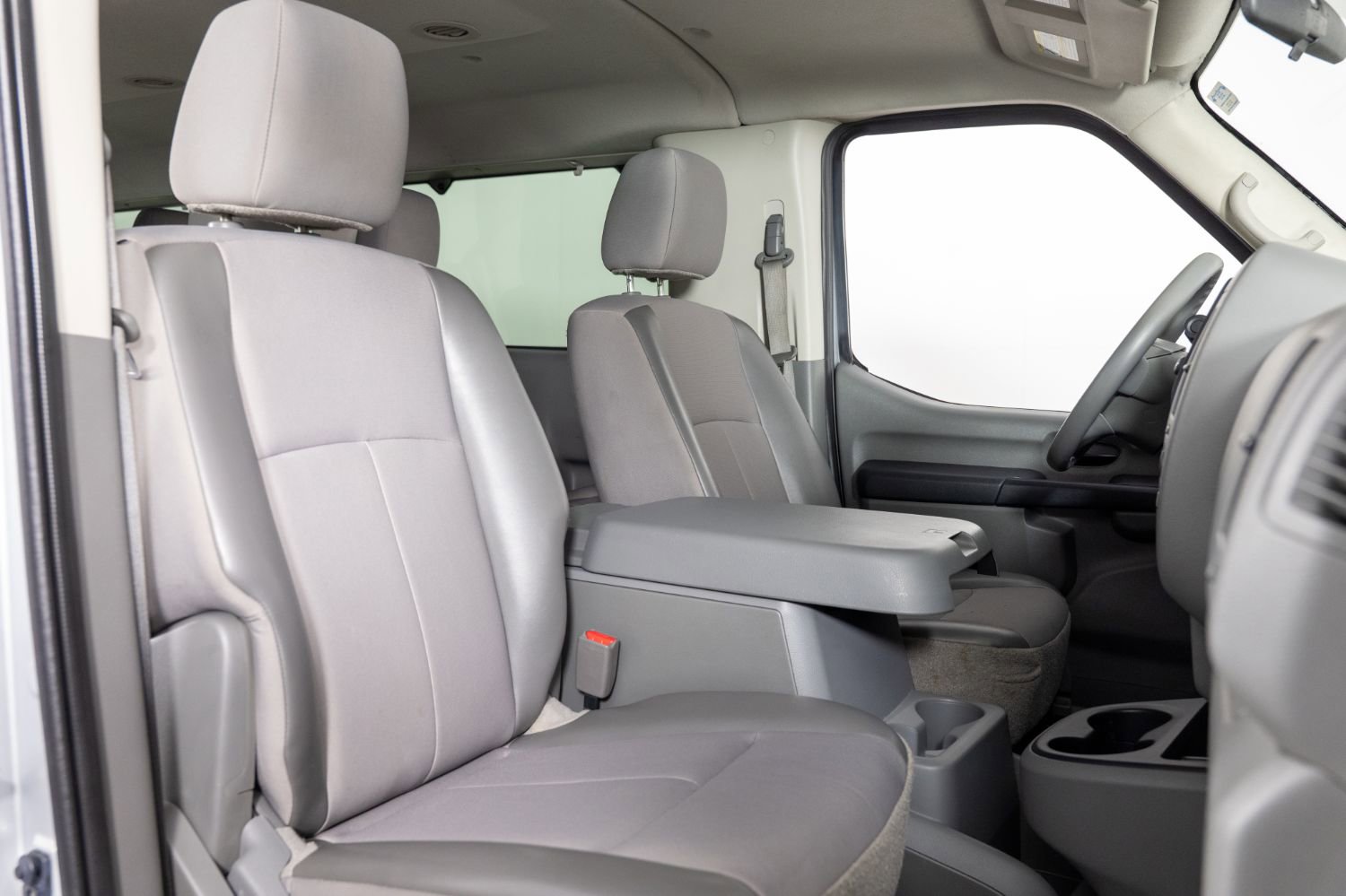 Used 2019 Nissan NV 3500 SV w/ Navigation Package RWD image 23