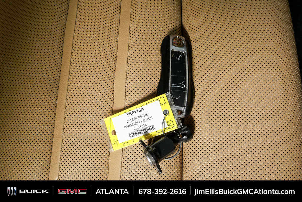 Used 2018 Porsche Panamera 4 w/ Premium Package Plus image 29