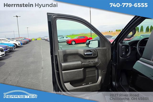 Used 2022 Chevrolet Silverado 1500 Custom AWD/4WD image 14