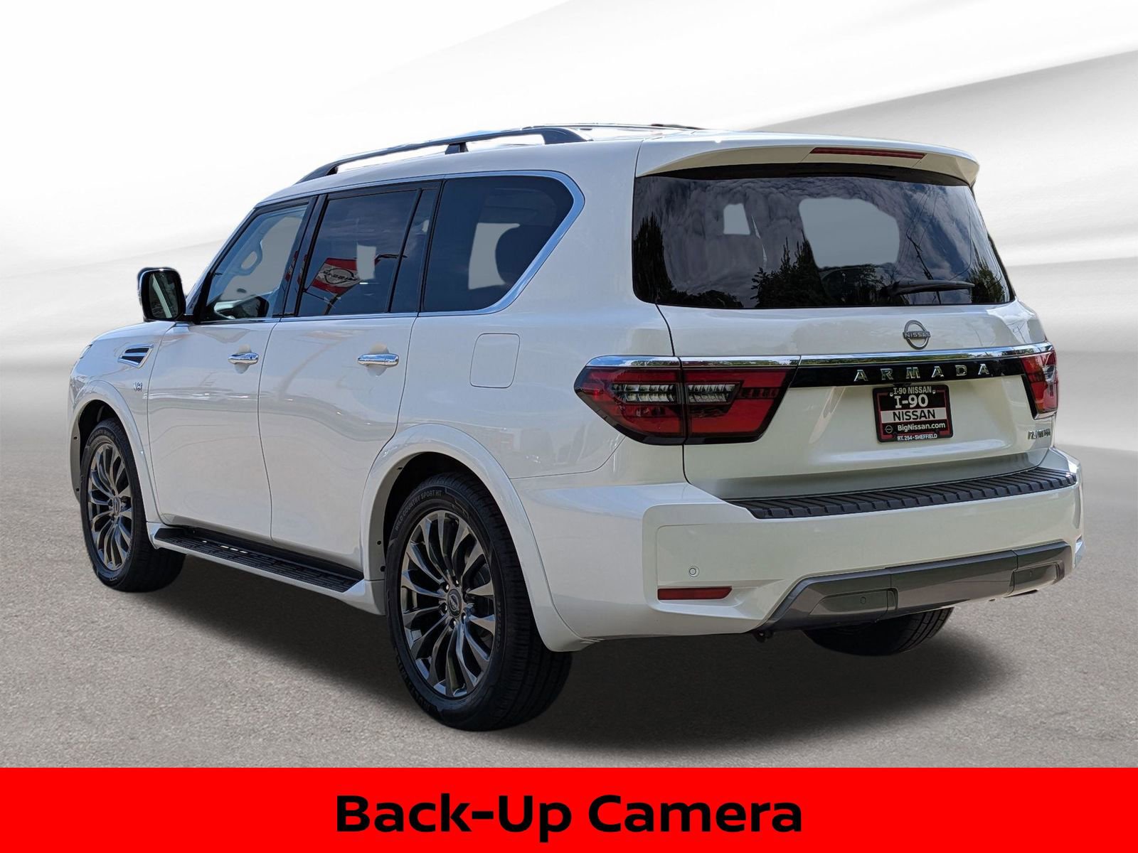 Certified 2022 Nissan Armada Platinum w/ Captain's Chairs Package AWD/4WD image 11