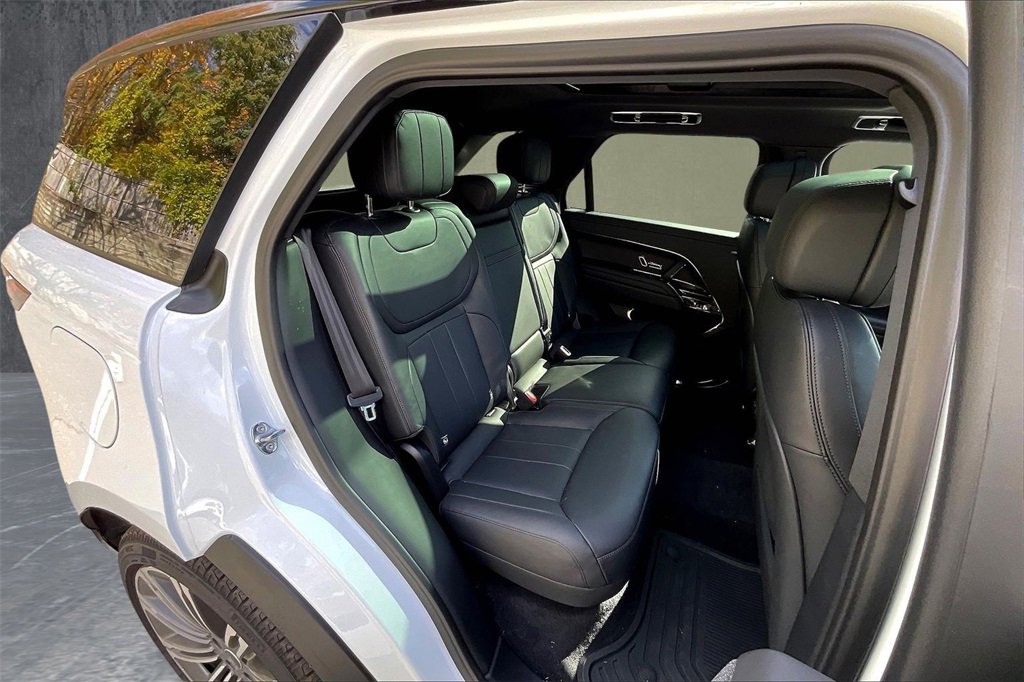 Used 2025 Land Rover Range Rover Sport Dynamic SE image 24