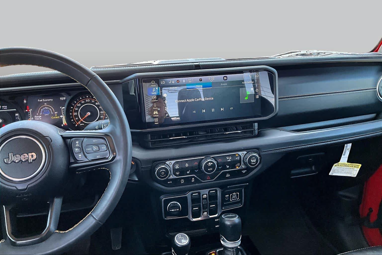 Used 2024 Jeep Gladiator Sport AWD/4WD image 7