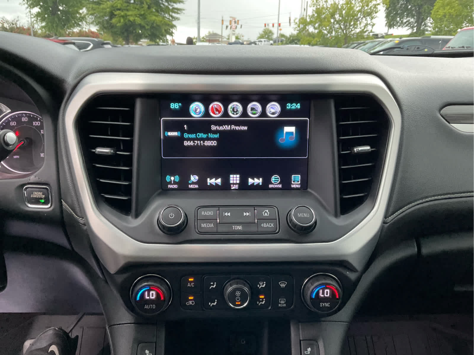 Used 2018 GMC Acadia SLT FWD image 17