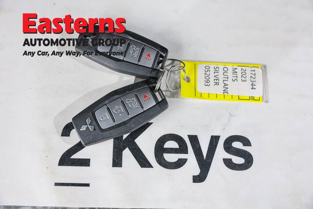 Used 2023 Mitsubishi Outlander SE AWD/4WD image 24