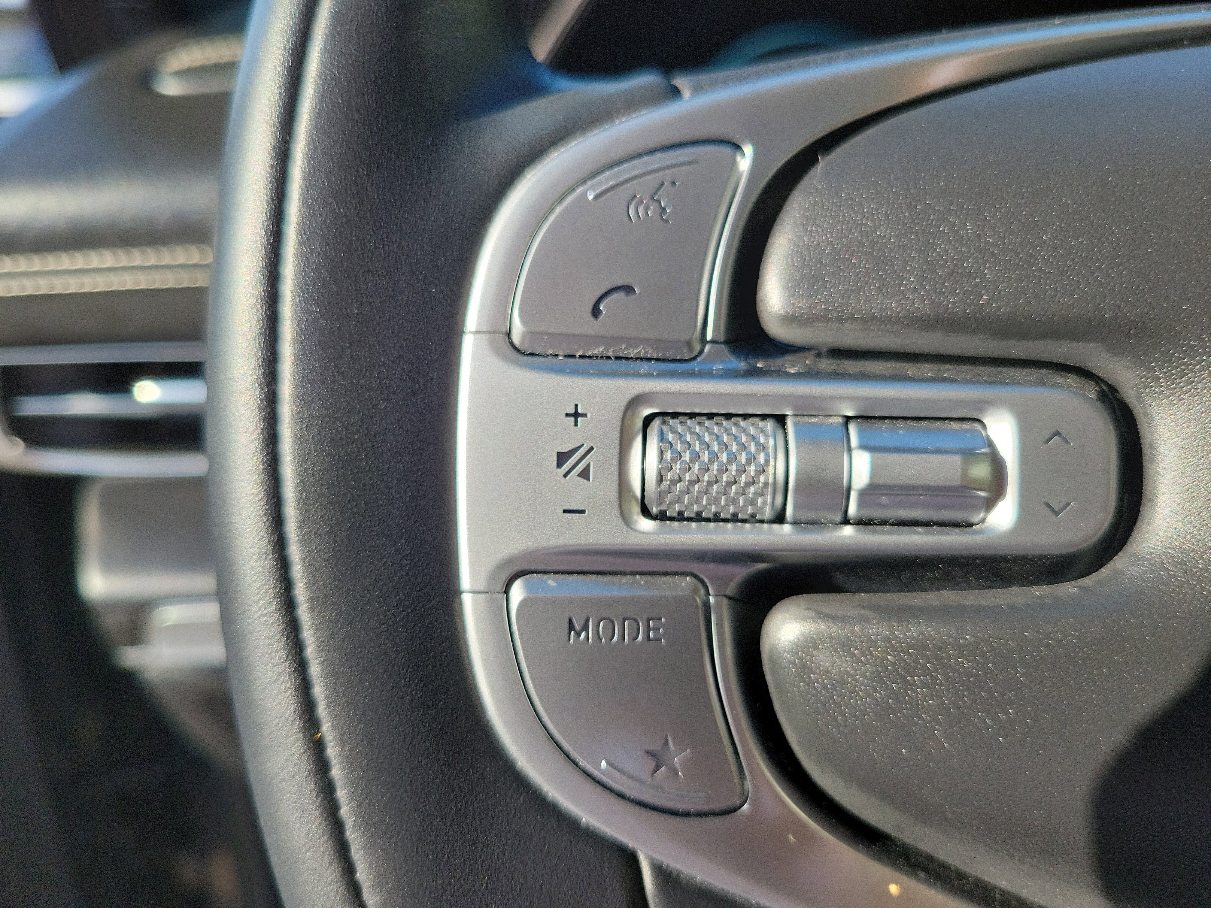 Certified 2023 Genesis GV80 3.5T image 7