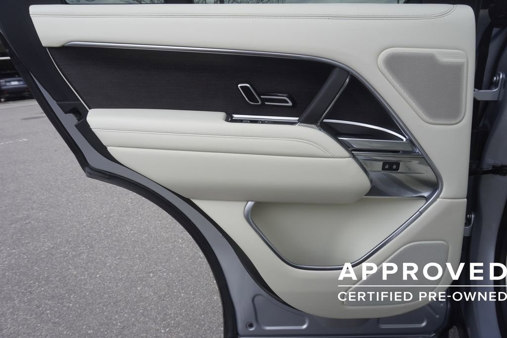 Used 2024 Land Rover Range Rover SE image 28