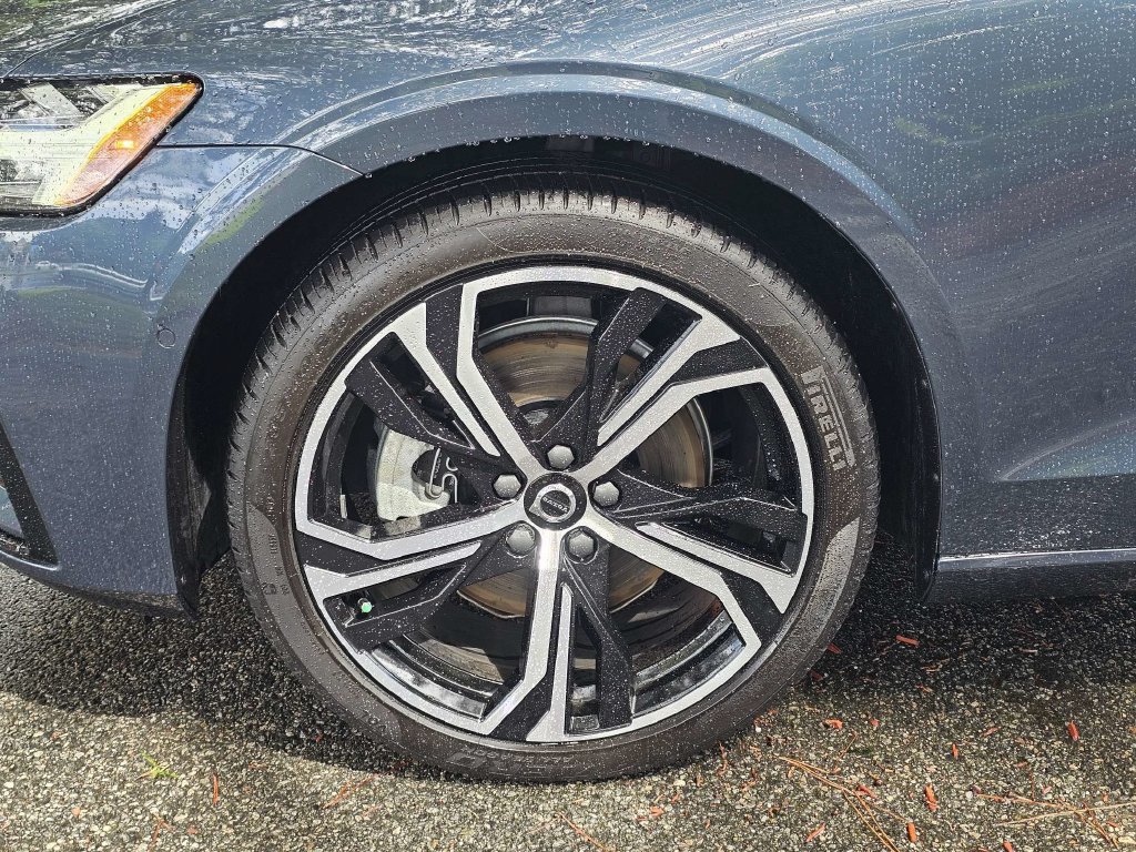 Certified 2024 Volvo S60 B5 Plus w/ Climate Package FWD image 9