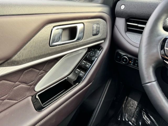 Certified 2025 Ford Explorer Platinum w/ Ultimate Package image 33