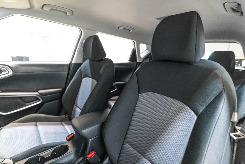 Used 2025 Kia Soul LX FWD image 6