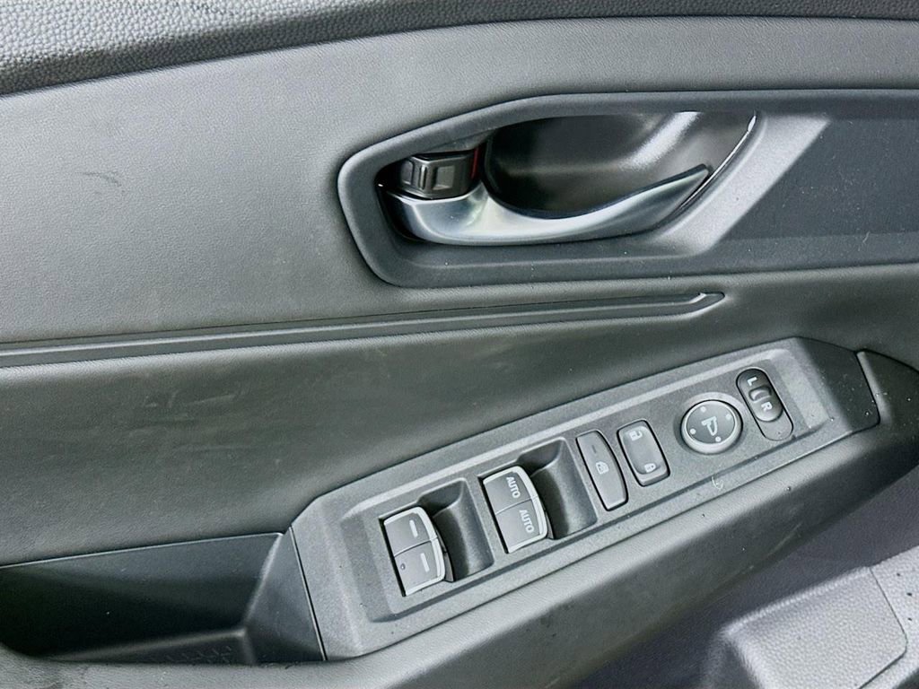 Certified 2025 Honda Accord SE image 21