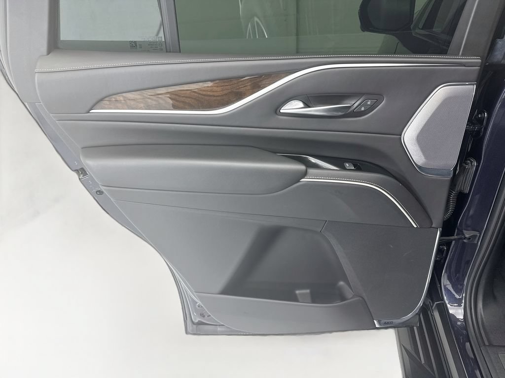 Used 2023 Cadillac Escalade Sport Platinum w/ Heavy-Duty Trailer Package AWD/4WD image 26