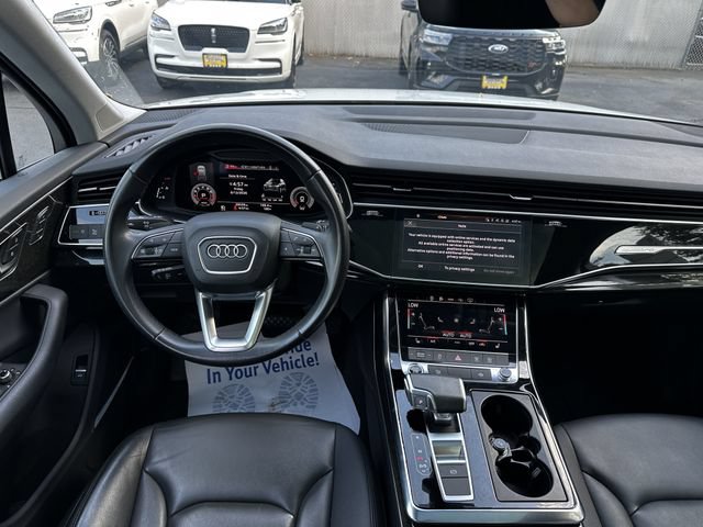 Used 2022 Audi Q7 3.0T Premium Plus w/ Premium Plus Package AWD/4WD image 13