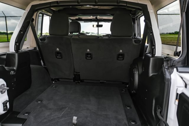 Used 2021 Jeep Wrangler Unlimited Sahara w/ Uconnect 4C Nav & Sound Group AWD/4WD image 51