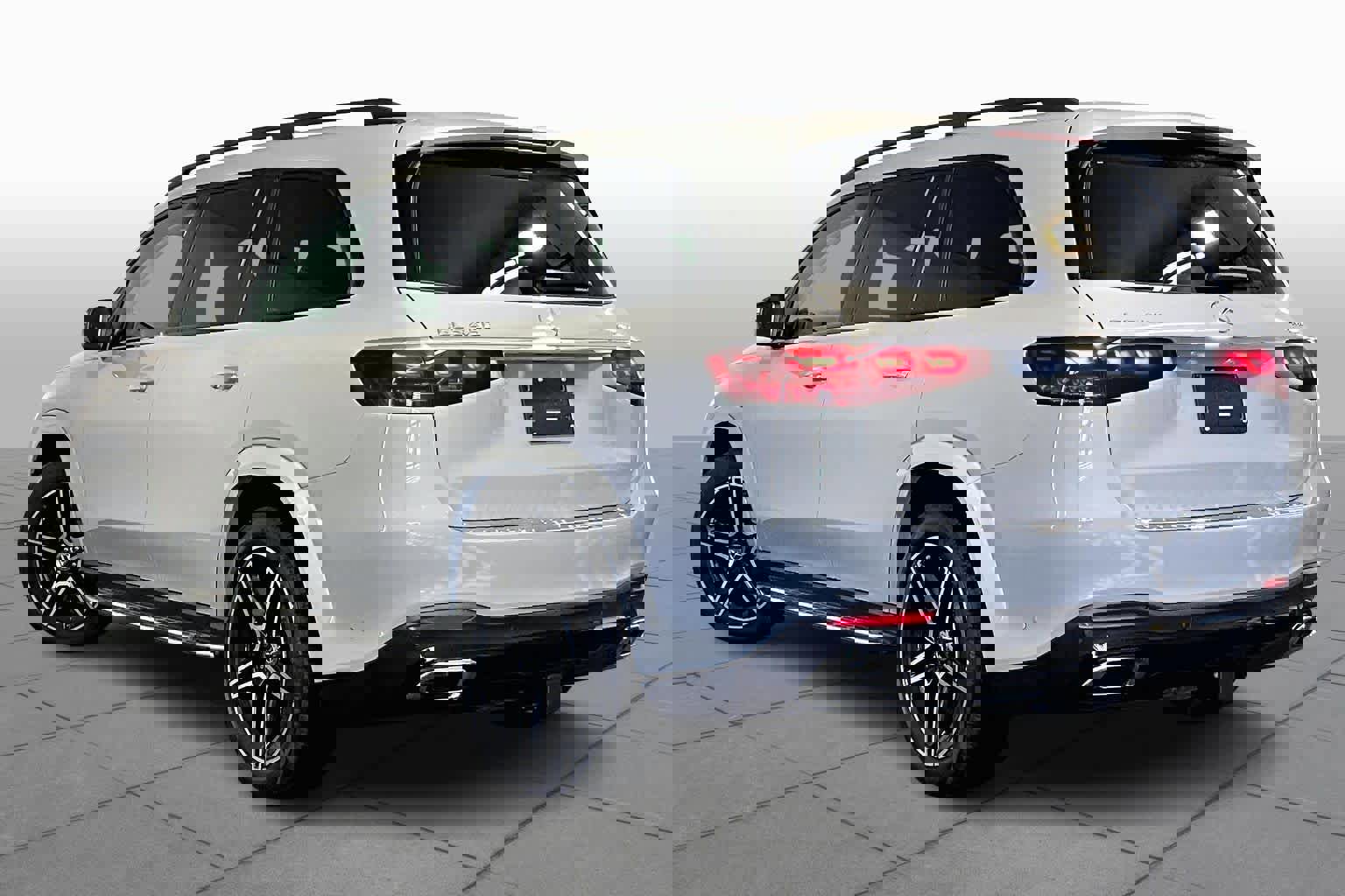 New 2026 Mercedes-Benz GLS 450 4MATIC image 3