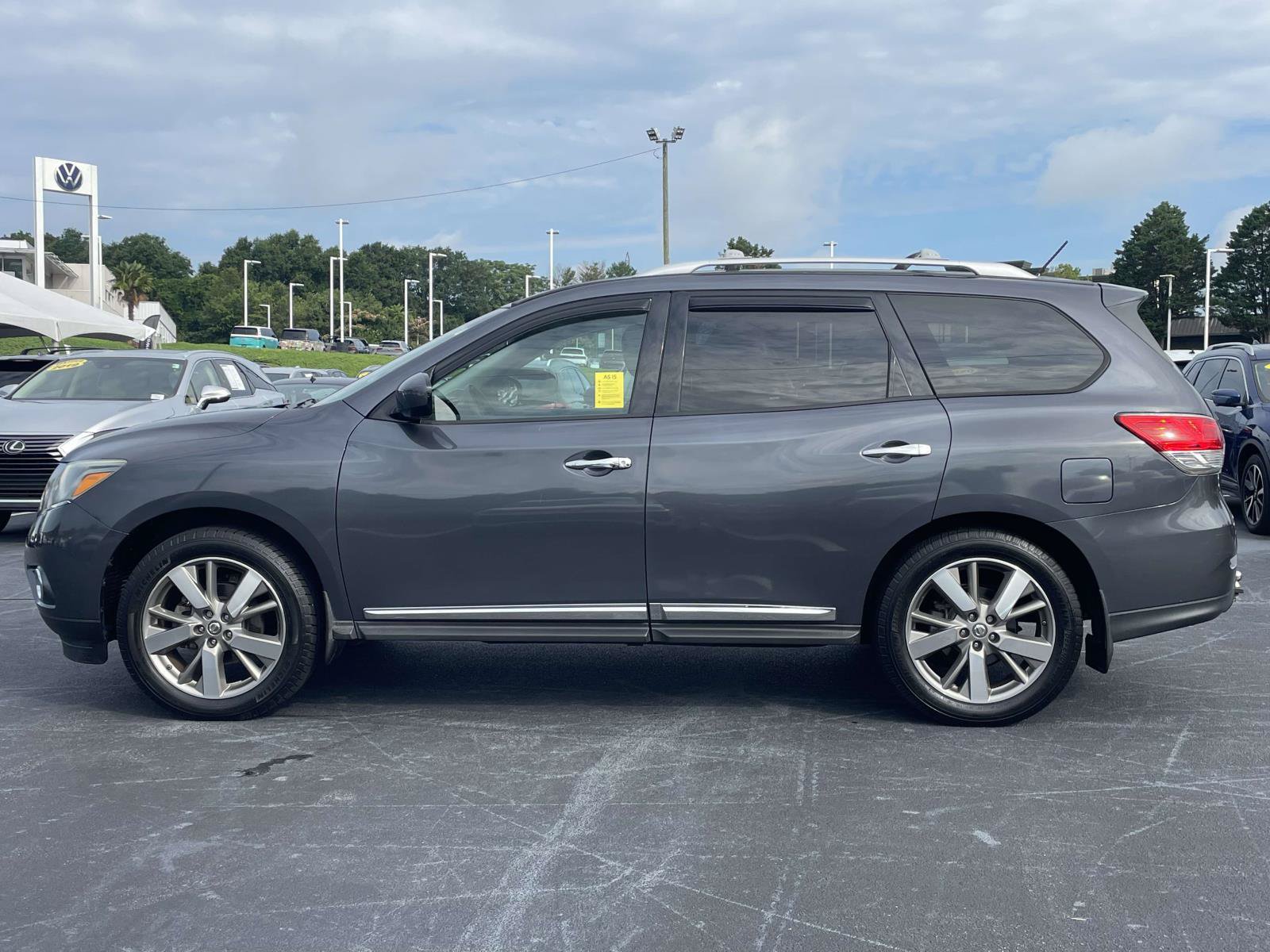 Used 2014 Nissan Pathfinder Platinum AWD/4WD image 4